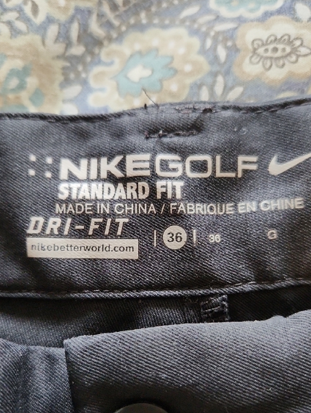 Lot Of 3 Pairs Men's Gold Shorts Nike Eddie Bauer 32 Degrees - Picture 3 of 14